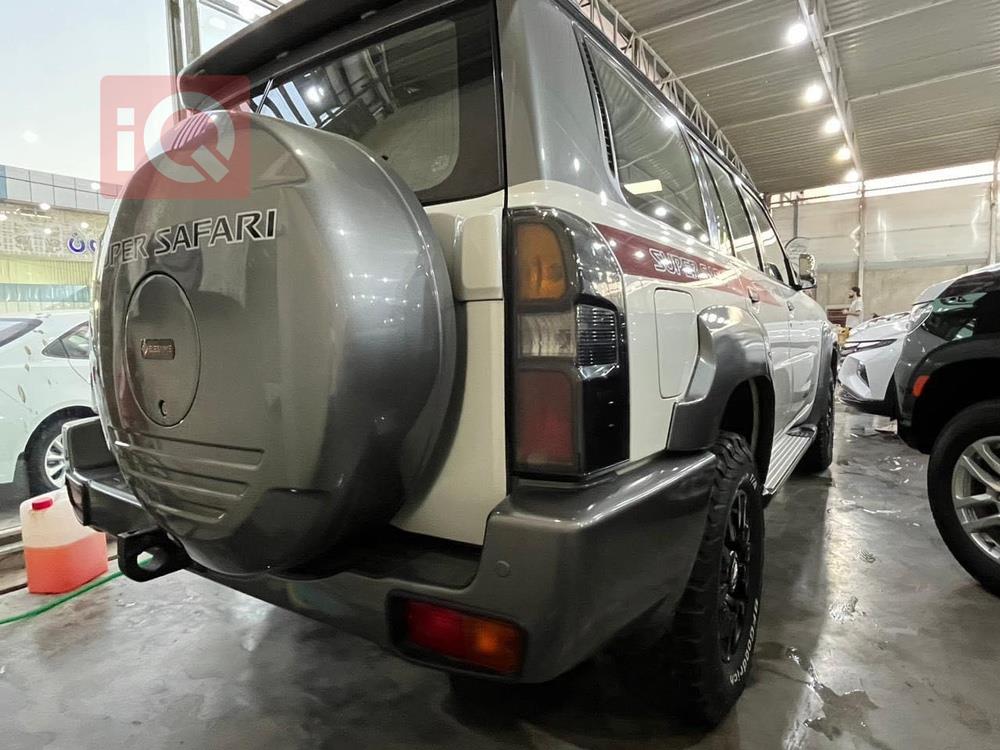 Nissan Patrol Safari